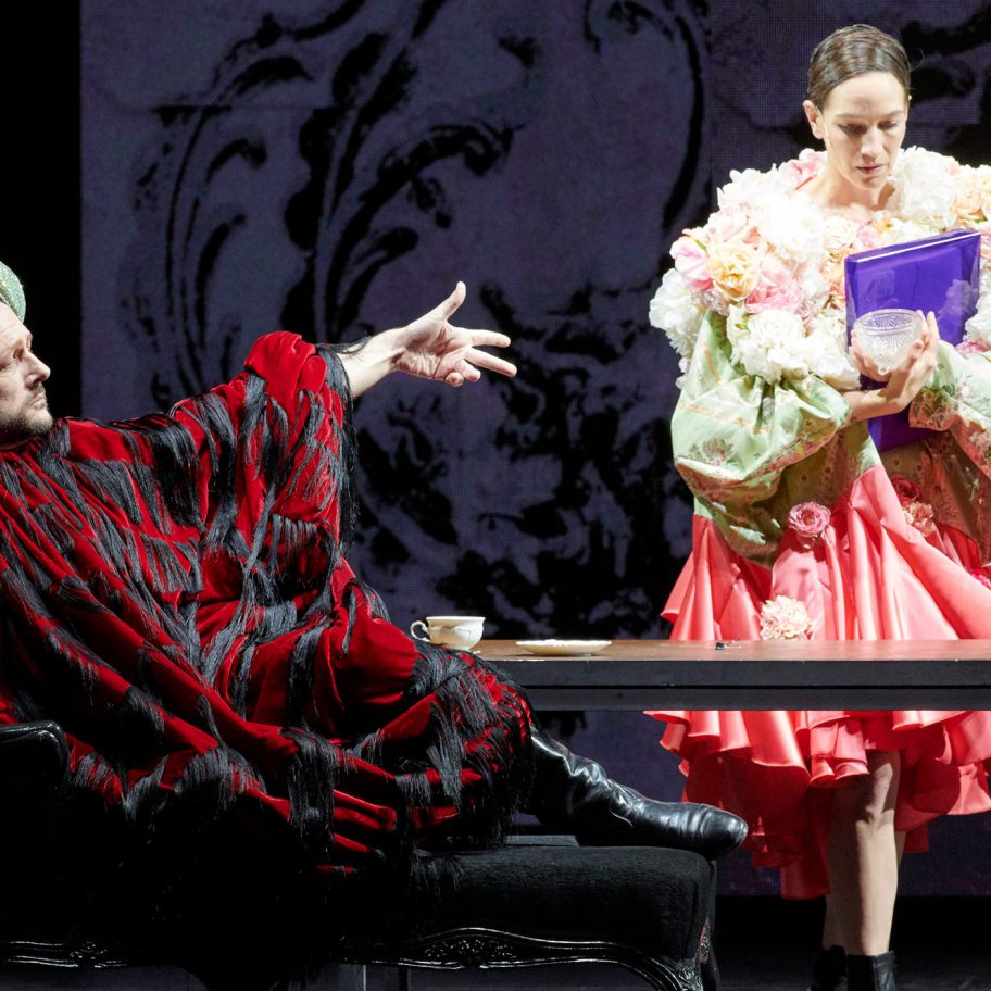 Rei Kawakubo costumes Orlando Vienna State Opera