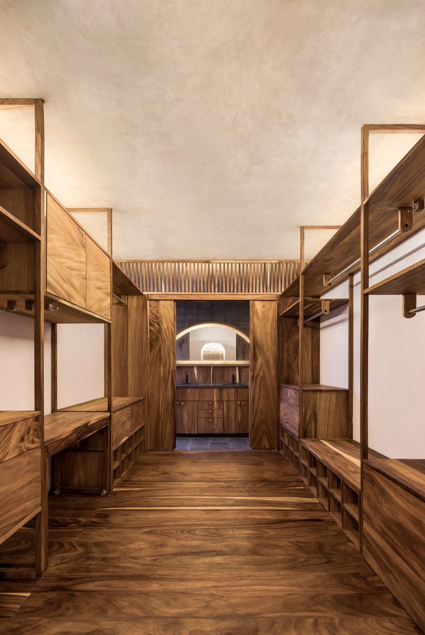 Casa A690 by Fino Lozano