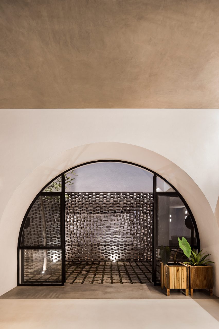 Casa A690 by Fino Lozano