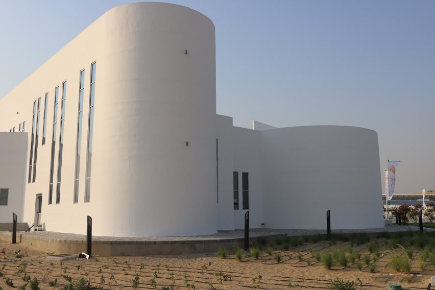 World's largest 3D-printed building by Apis Cor
