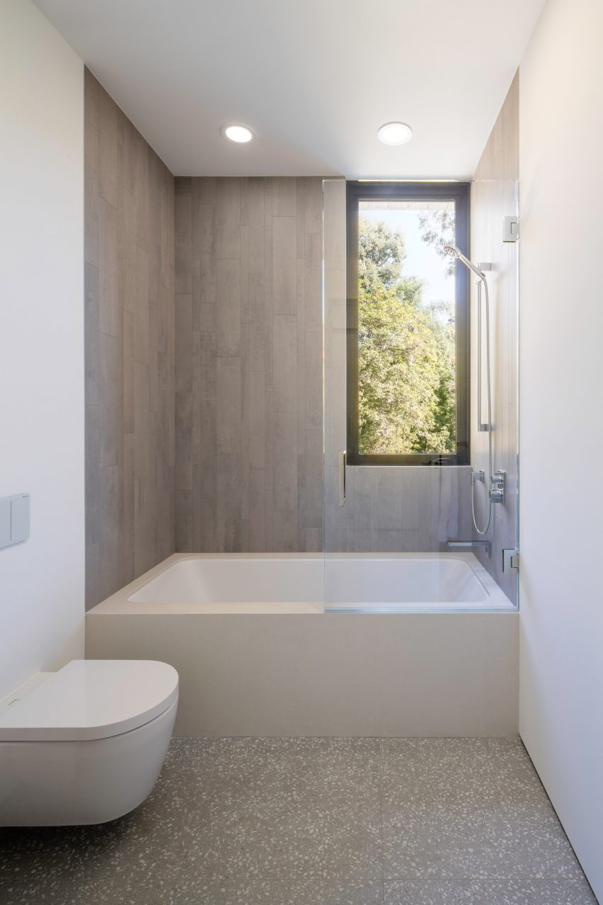 Bridge House by Dan Brunn Architecture