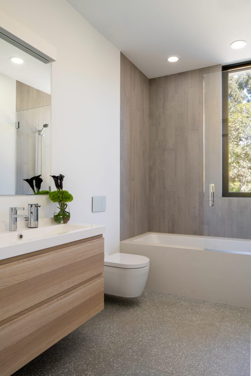Bridge House by Dan Brunn Architecture