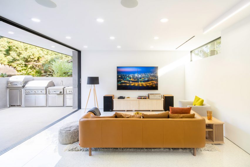 Bridge House by Dan Brunn Architecture
