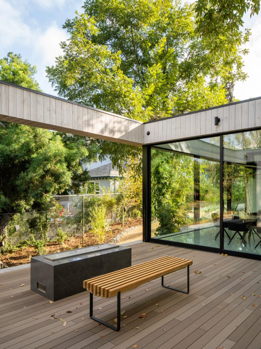 Bridge House by Dan Brunn Architecture