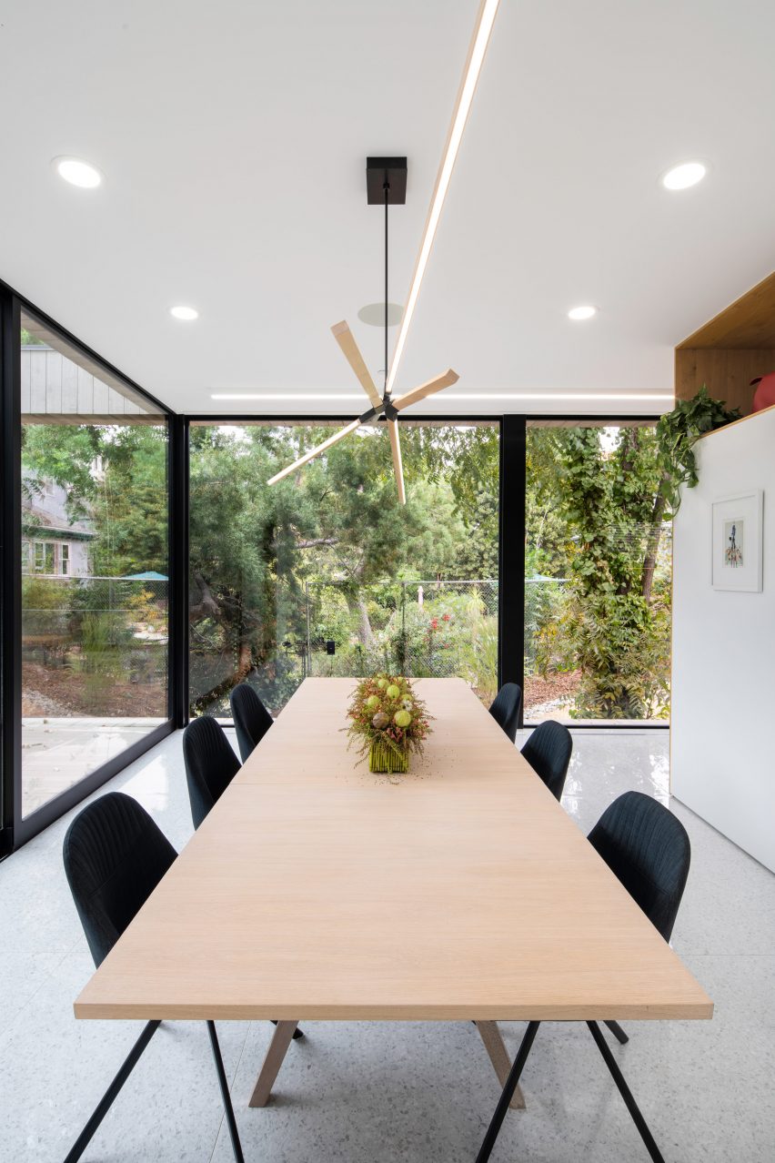 Bridge House by Dan Brunn Architecture