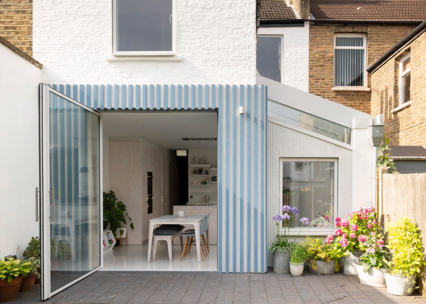 A Brockley Side London house extension and renovation by CAN