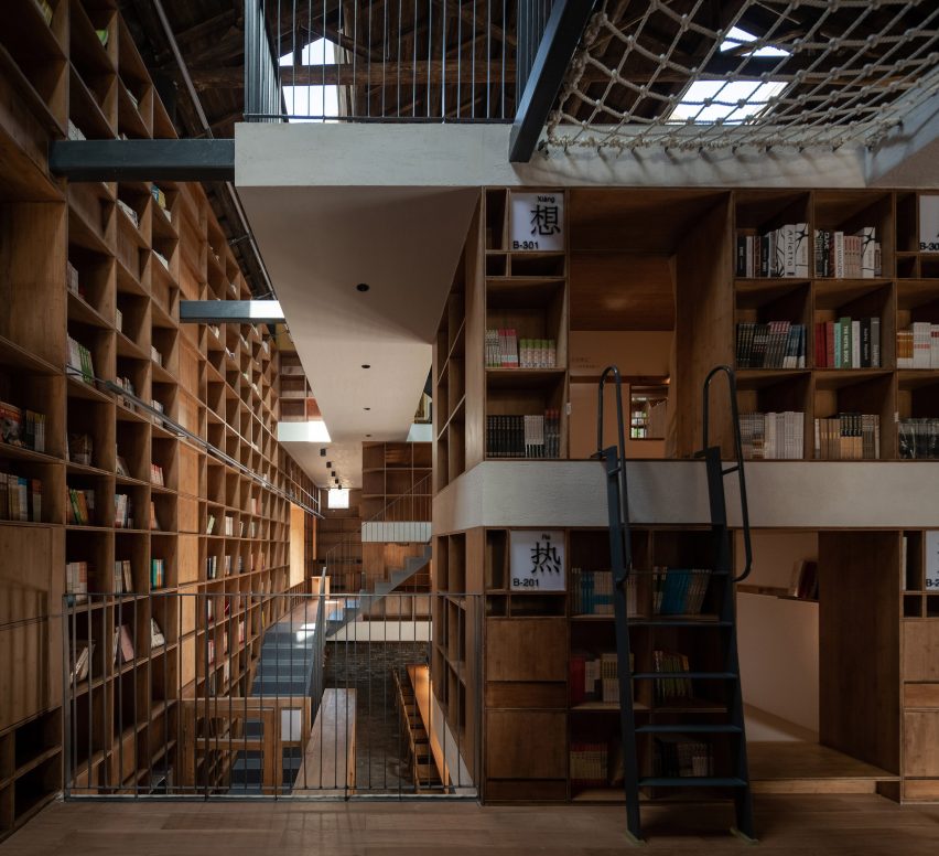Capsule Hotel by Atelier Tao+C