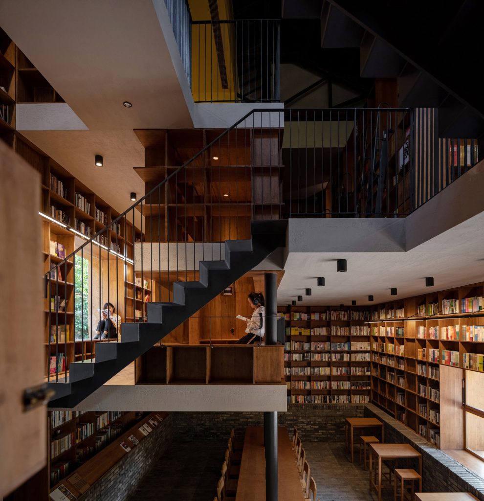 Capsule Hotel by Atelier Tao+C