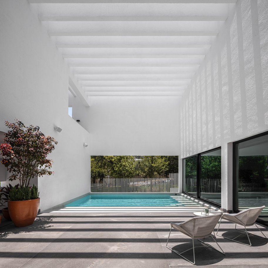 Casa Ombra by Cadaval and Sola Morales