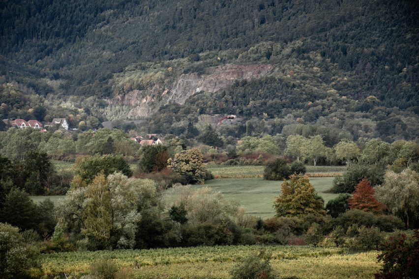 Chemin des Carrières by Reiulf Ramstad Arkitekter