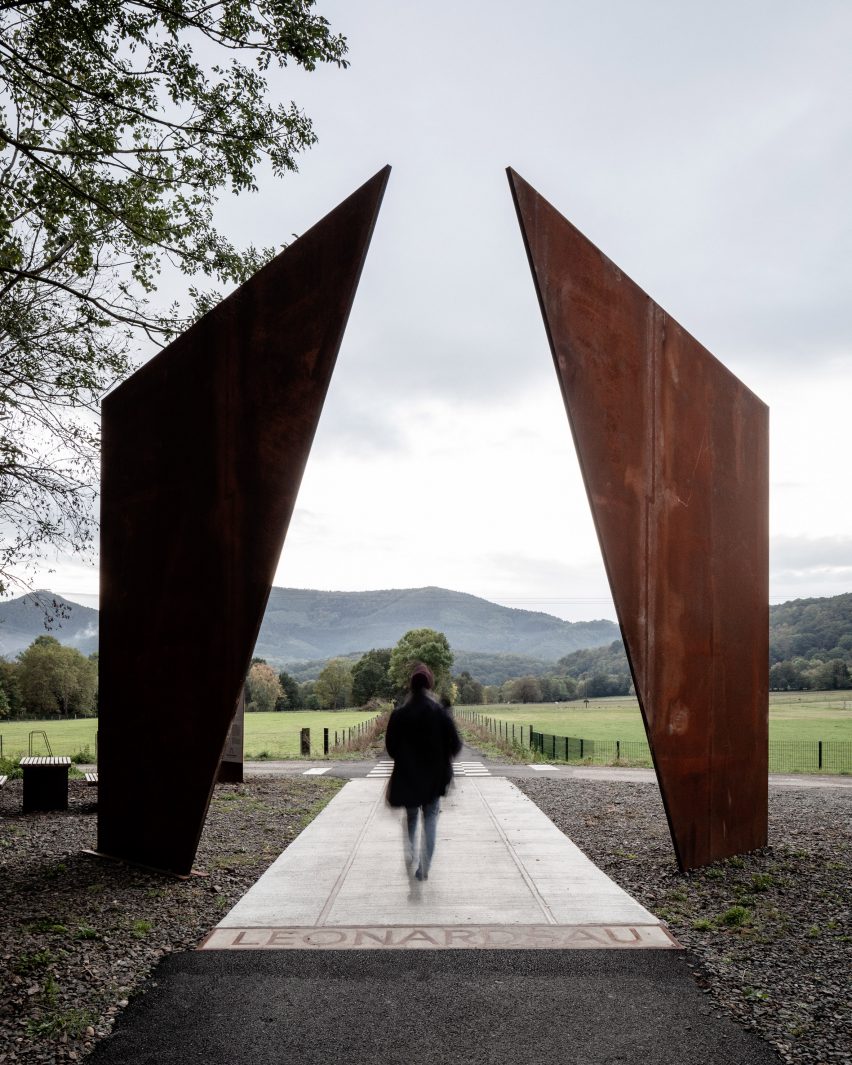 Chemin des Carrières by Reiulf Ramstad Arkitekter