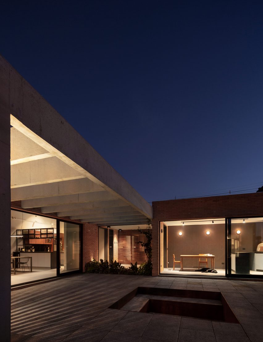 Courtyard House​ by Bernardo Richter