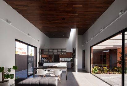 Courtyard House​ by Bernardo Richter