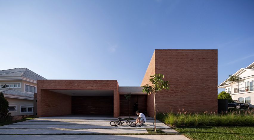 Courtyard House​ by Bernardo Richter