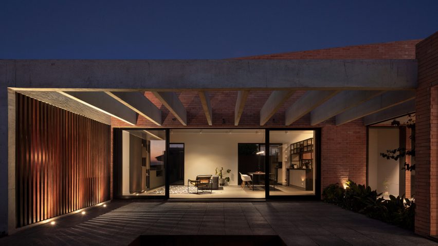Courtyard House​ by Bernardo Richter