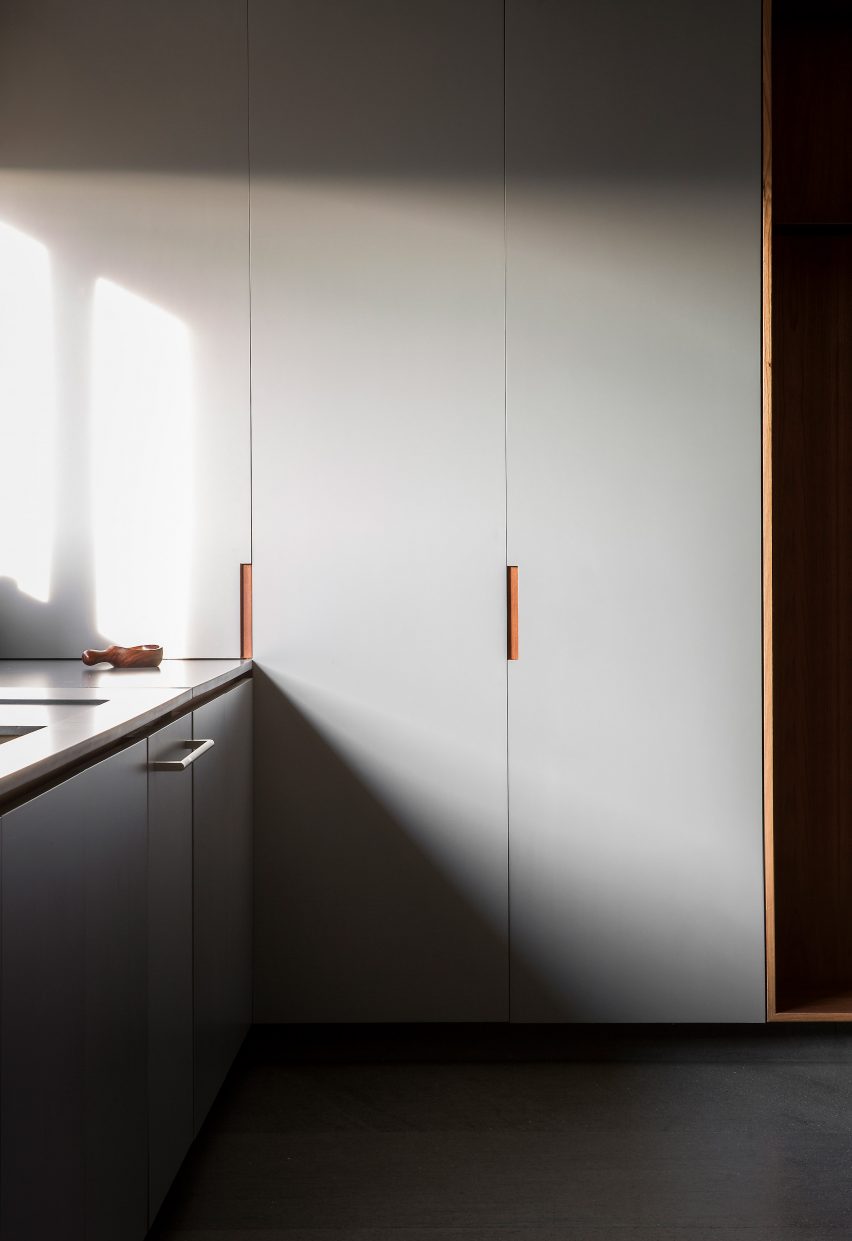 Flat 12 by MK27