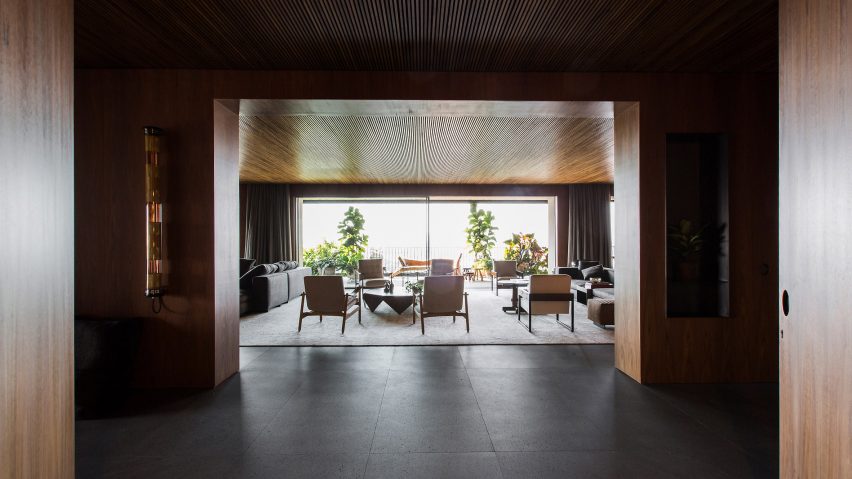 Flat 12 by MK27