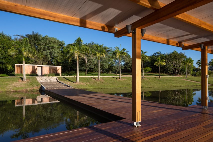 Floating Pavilion by Bruno Rossi