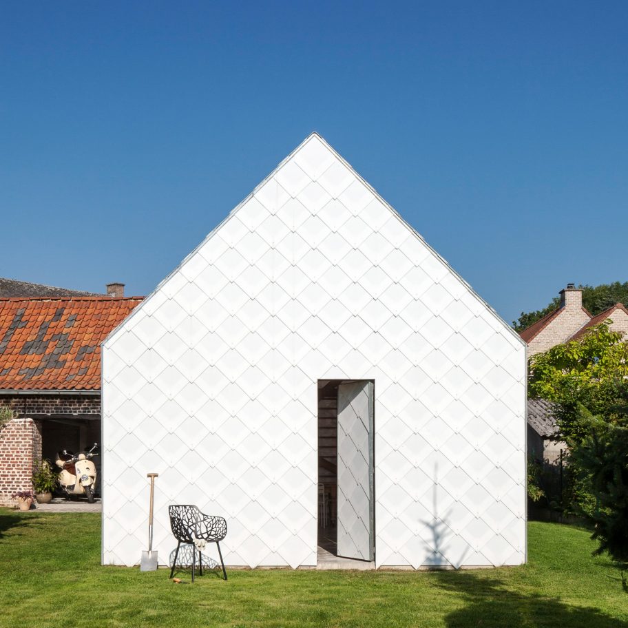 Garden Room by Indra Janda shingle walls