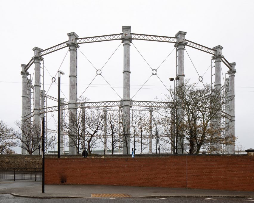 Offgrid: photographs of UK gas holders by Richard Chivers
