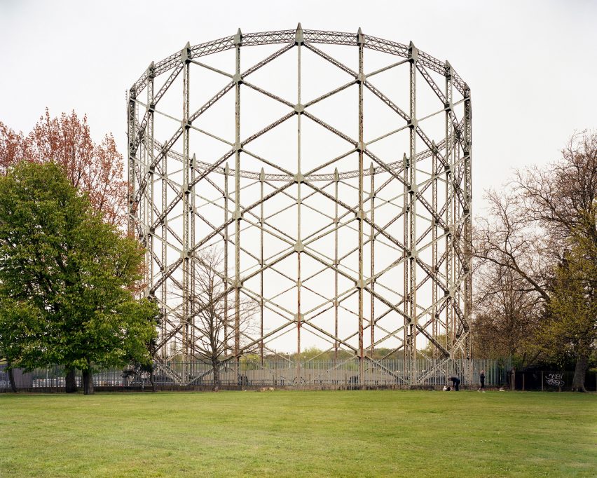 Offgrid: photographs of UK gas holders by Richard Chivers