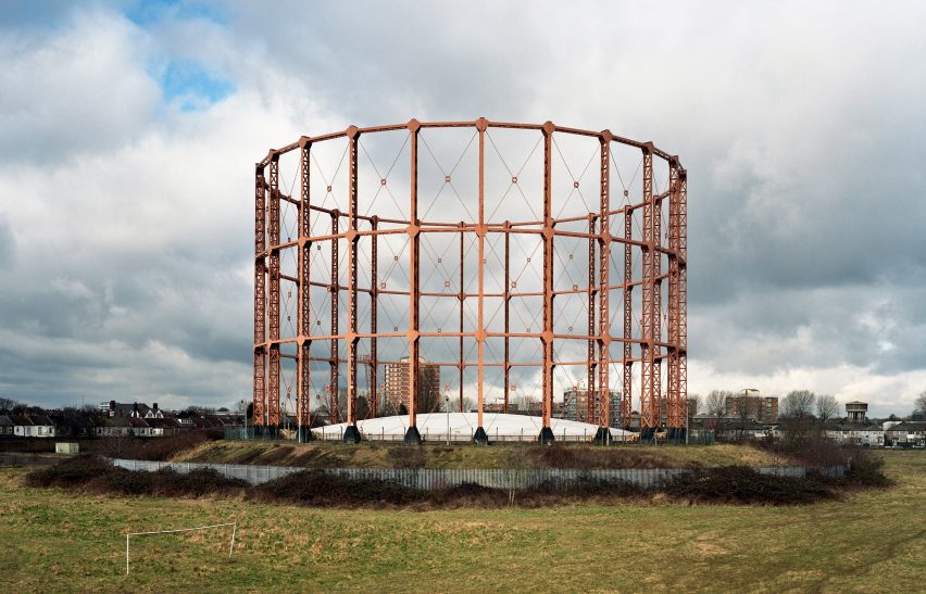 Offgrid: photographs of UK gas holders by Richard Chivers