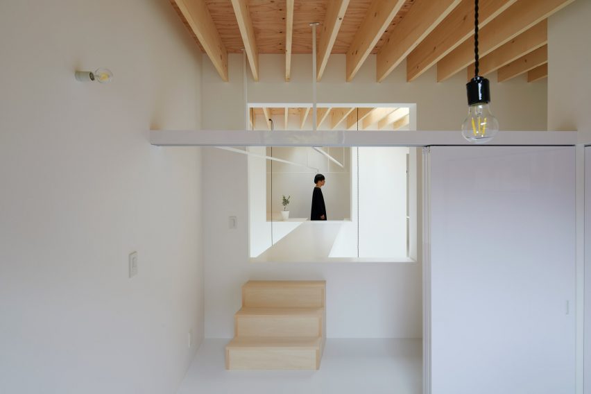 House in Kadogawa by Atelier Kento Eto