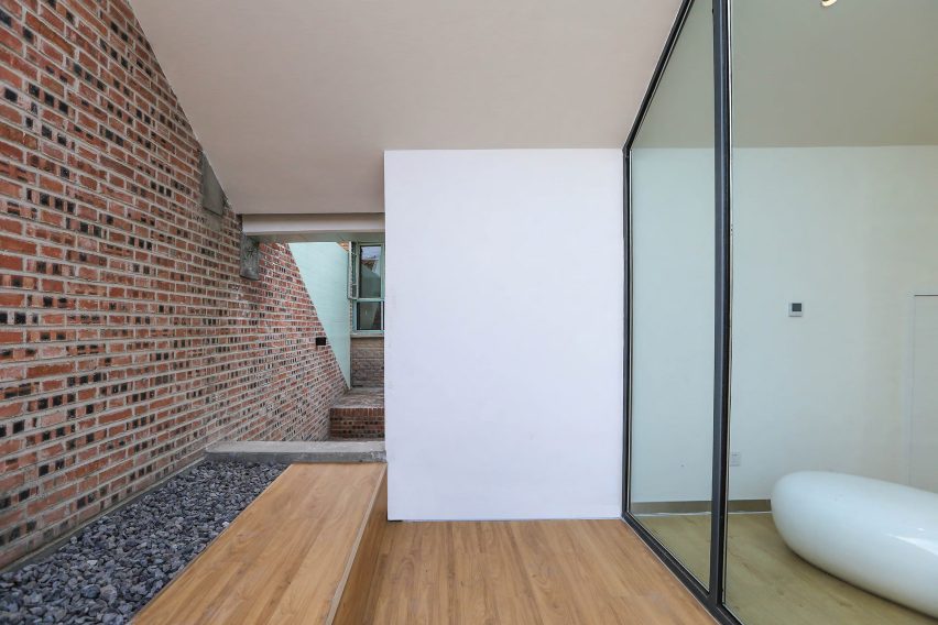 Intertwine House by Wonder Architects