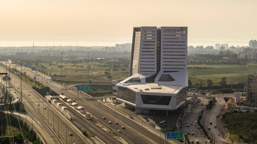 Rishonim Center by Mann Shinar Architects