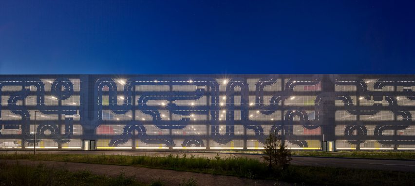 Lego car park in Billund by CEBRA 