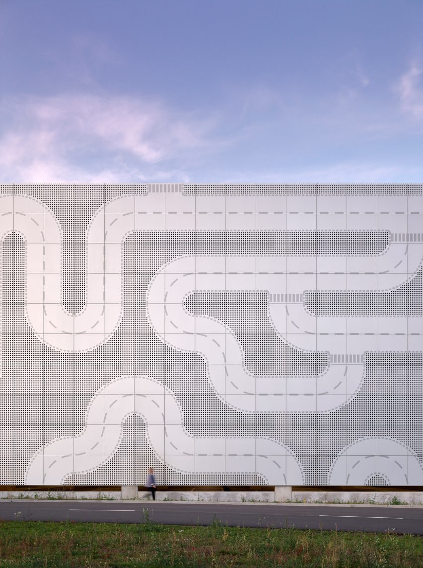 Lego car park in Billund by CEBRA 
