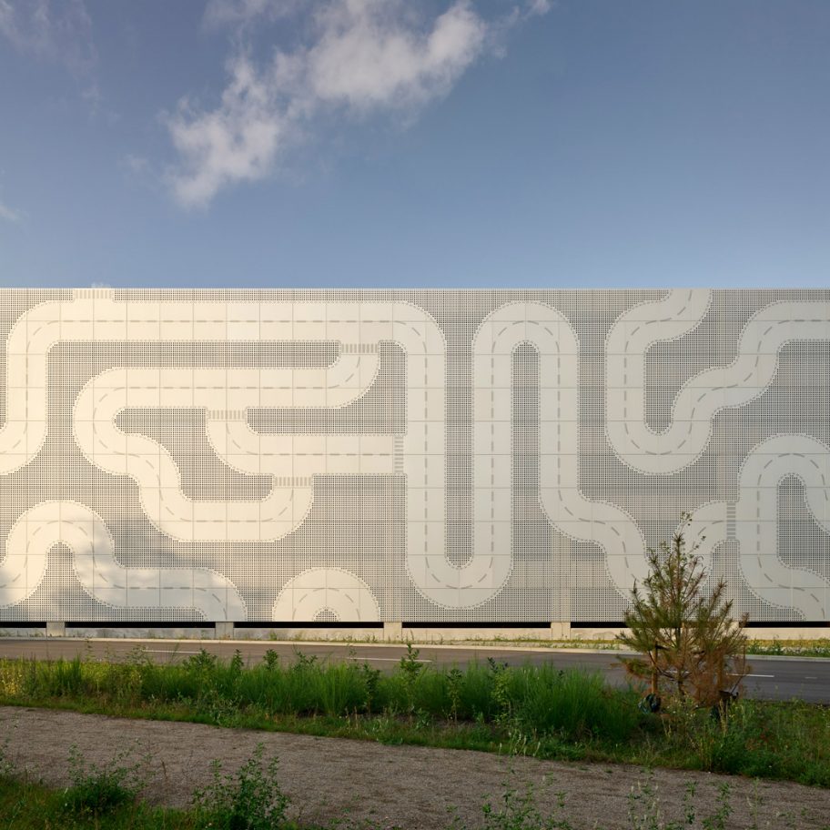 Lego car park in Billund by CEBRA 
