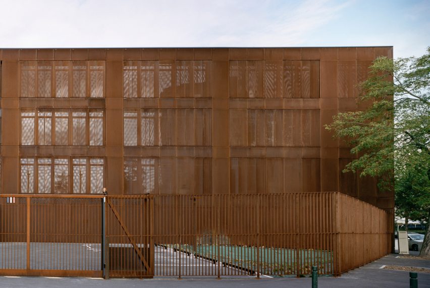 Minimum security prison in Nanterre by Local Architecture Network LAN
