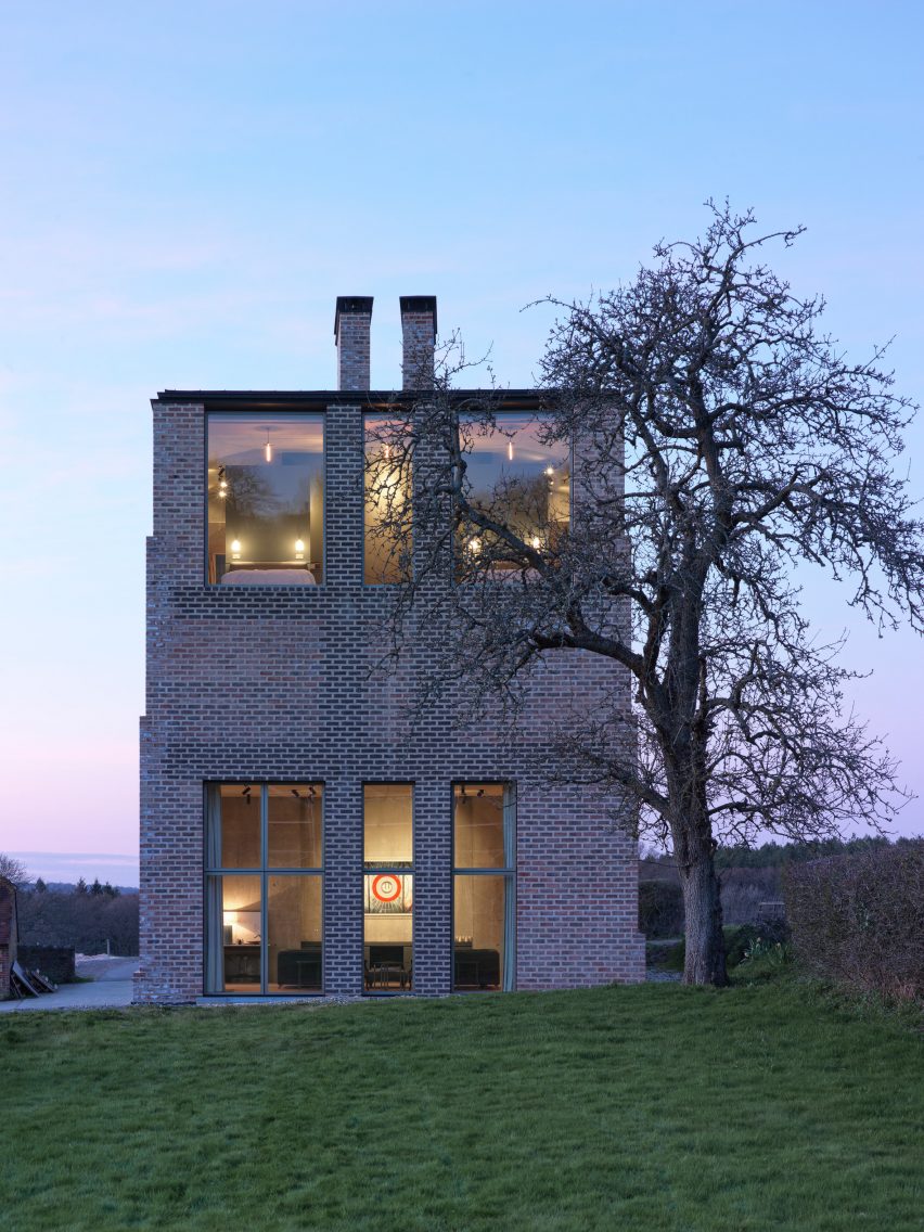 Nithurst Farm by Adam Richards in England, UK
