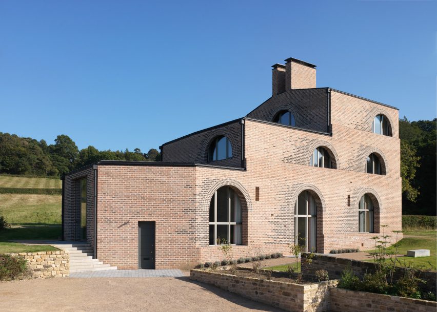 Nithurst Farm by Adam Richards in England, UK