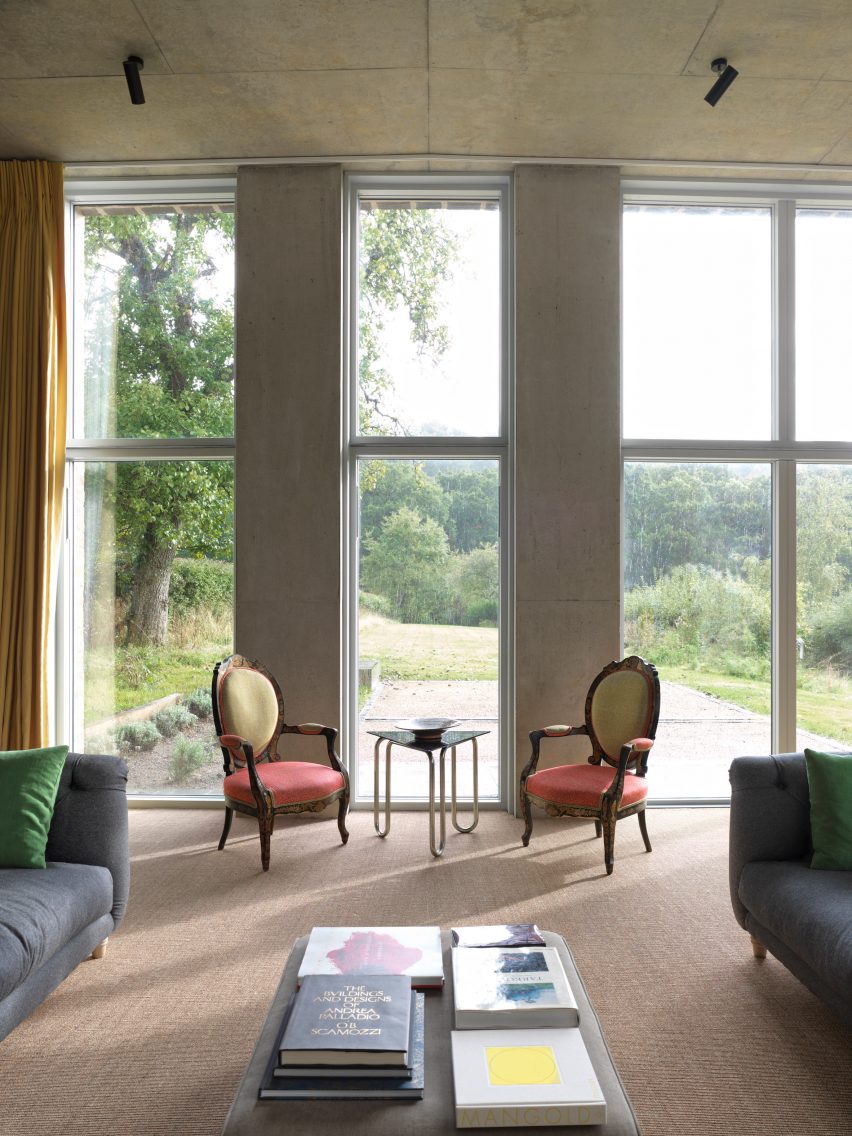 Nithurst Farm by Adam Richards in England, UK