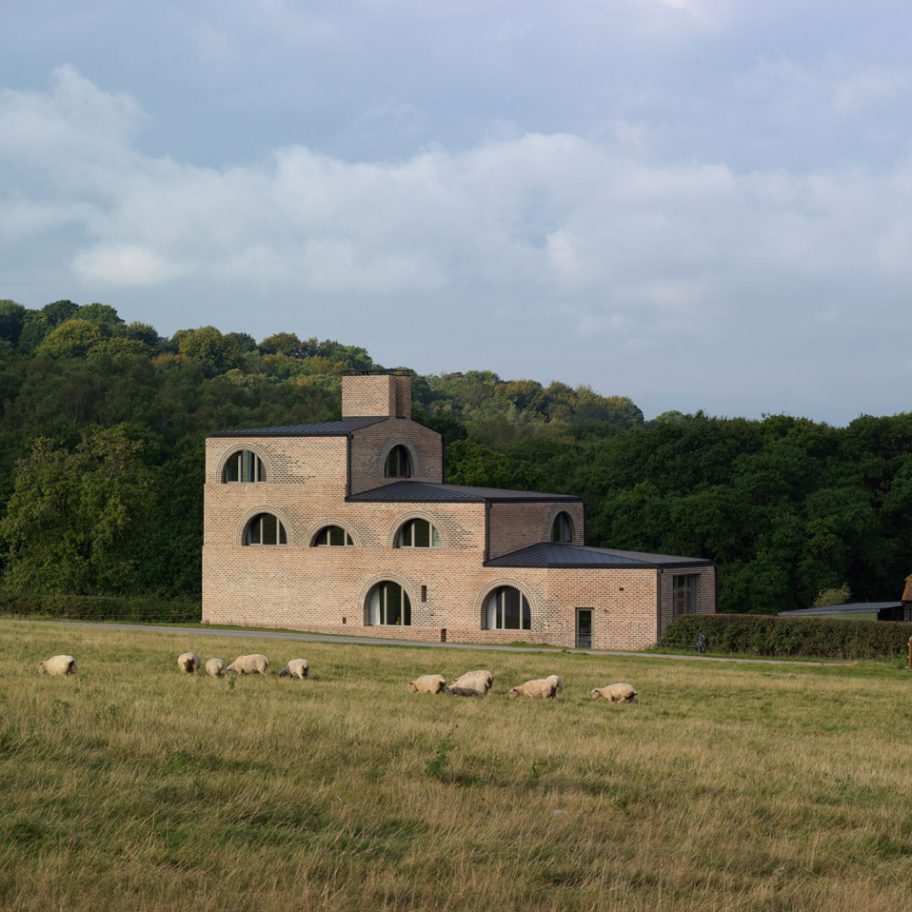 Nithurst Farm by Adam Richards in England, UK