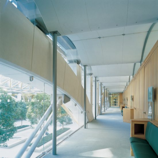 High-tech architecture guide: Portcullis House by Michael Hopkins