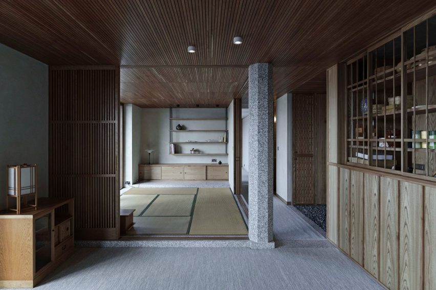Shakespeare Tower apartment by Takero Shimazaki Architects