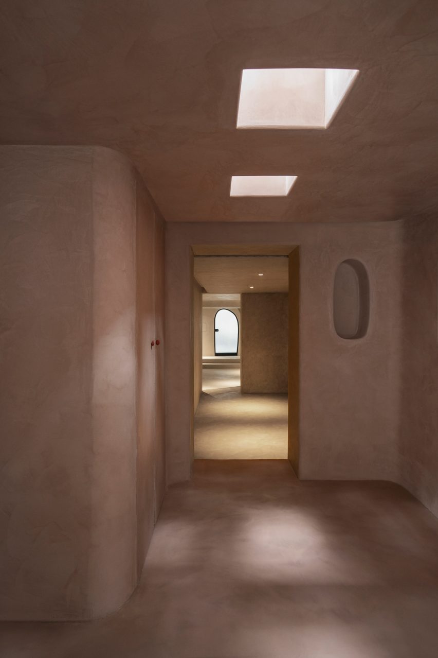 Single Person gallery in Shanghai by Offhand Practice