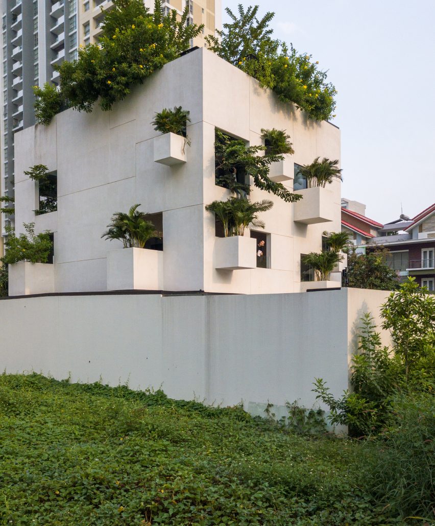 Sky House by MIA Design Studio