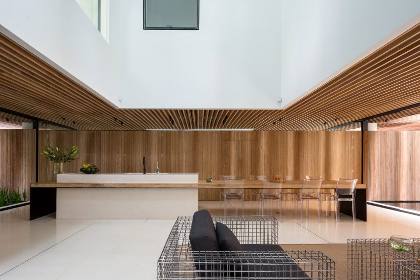 Sky House by MIA Design Studio