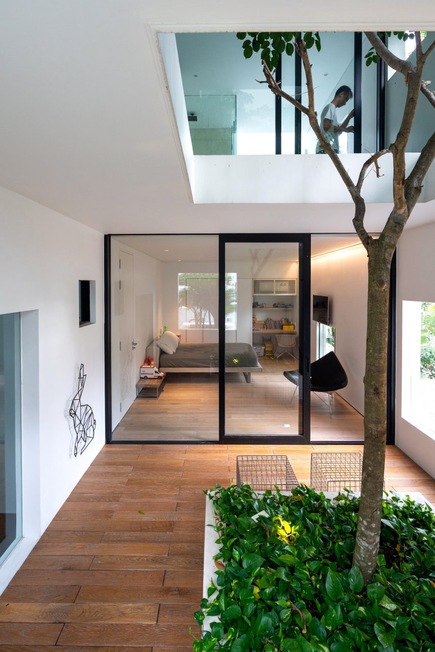 Sky House by MIA Design Studio