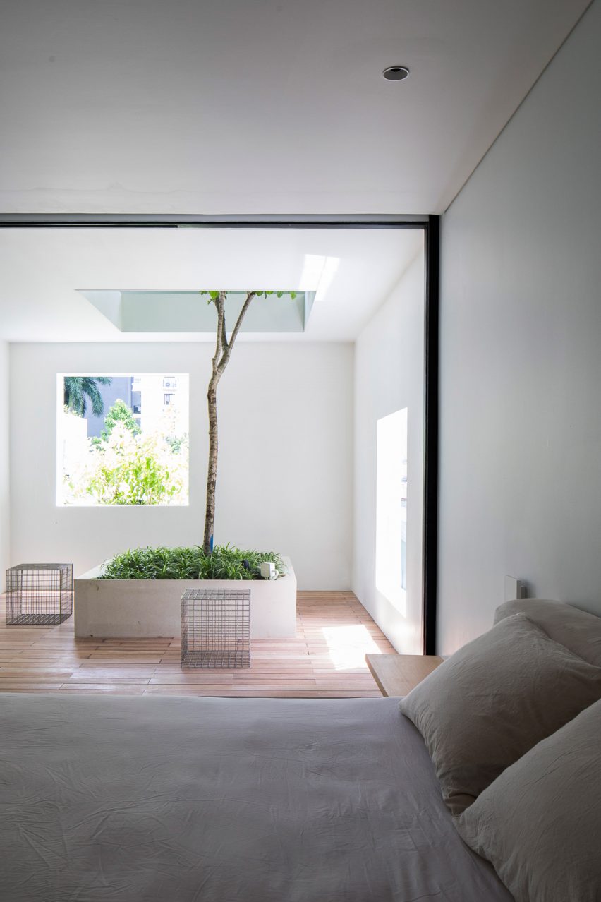 Sky House by MIA Design Studio