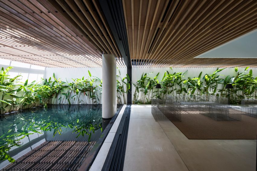 Sky House by MIA Design Studio