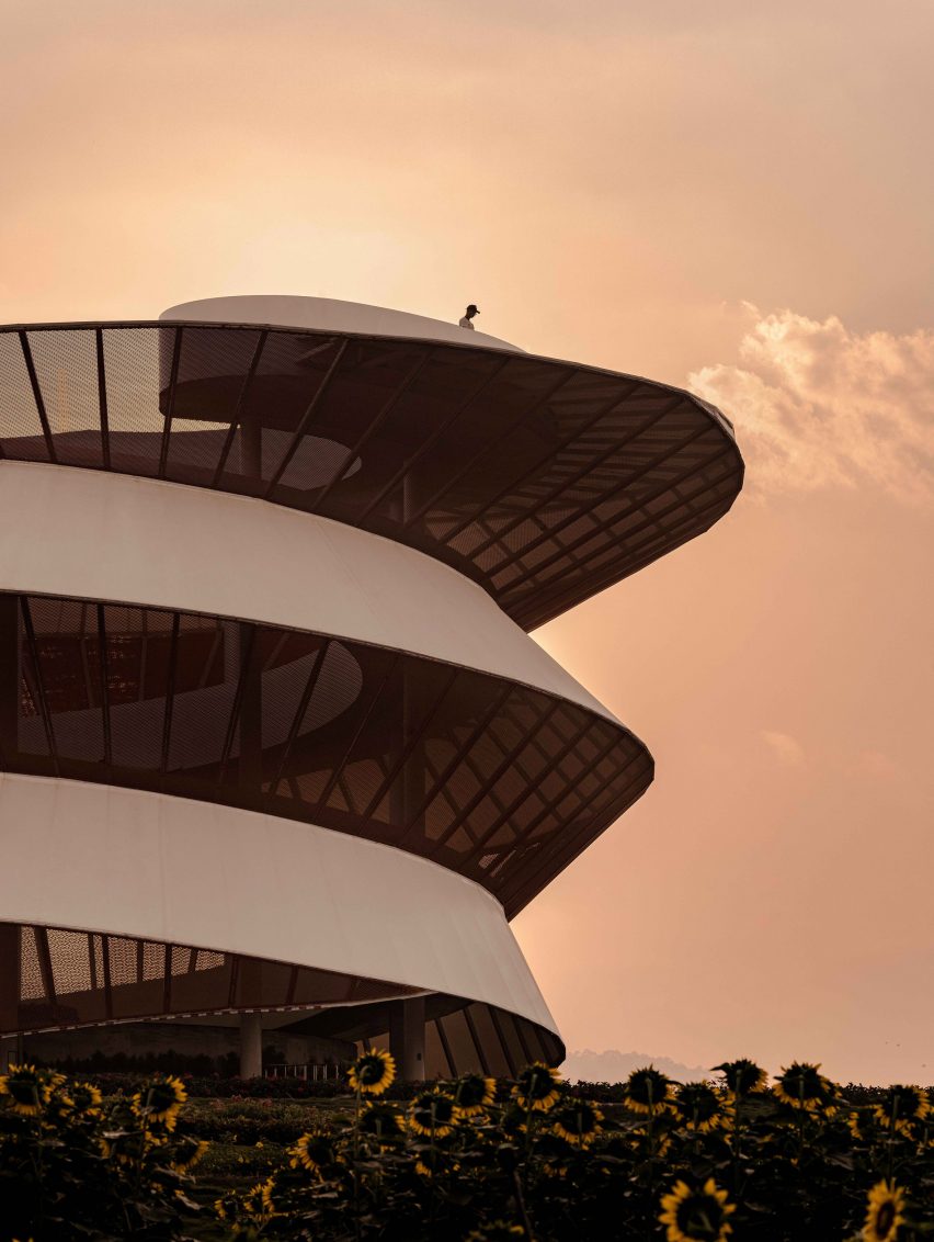 Tower of Spiral by Doarchi