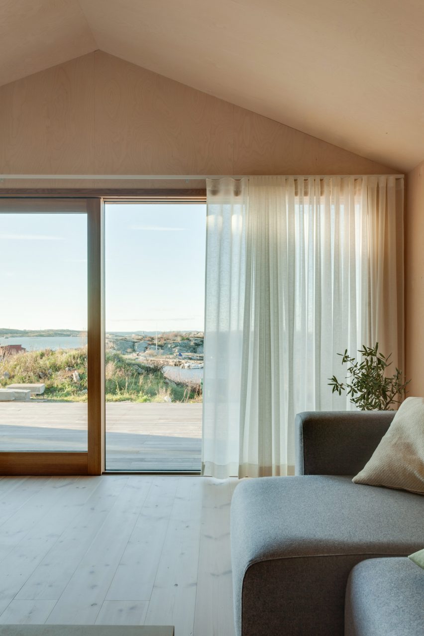 Villa Vassdal by Studio Holmber