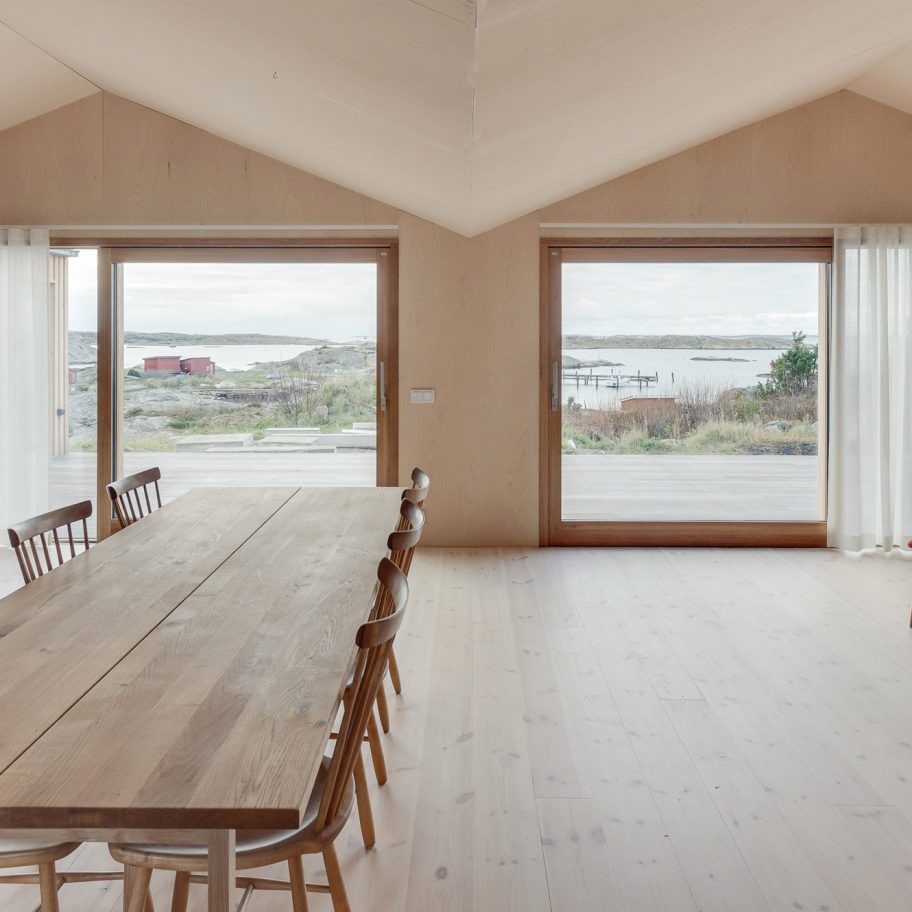 Villa Vassdal by Studio Holmber
