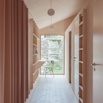 Villa Vassdal by Studio Holmber