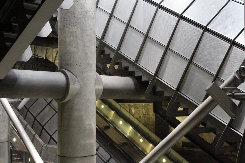 High-tech architecture: Michael and Patty Hopkins